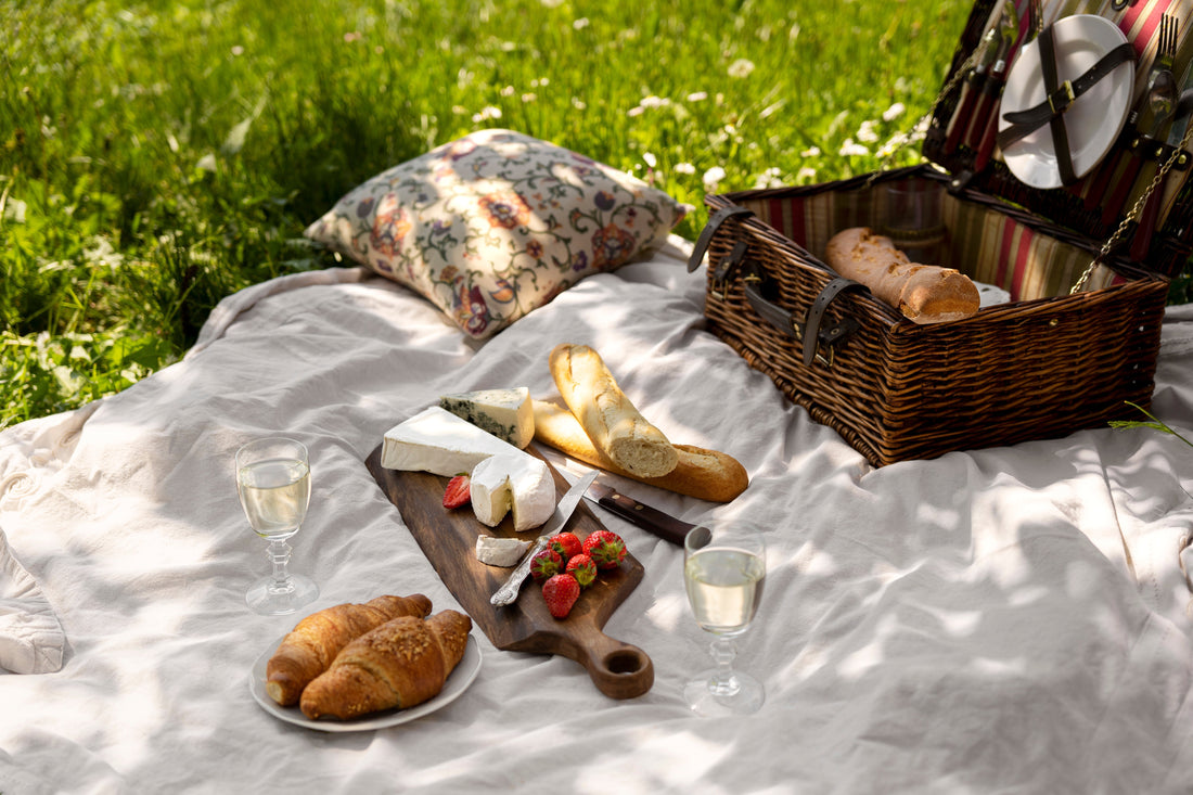 Picnic Must-Haves - Your Guide to Sustainable Outdoor Feasts