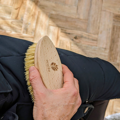 eco friendly wooden cleaning brush