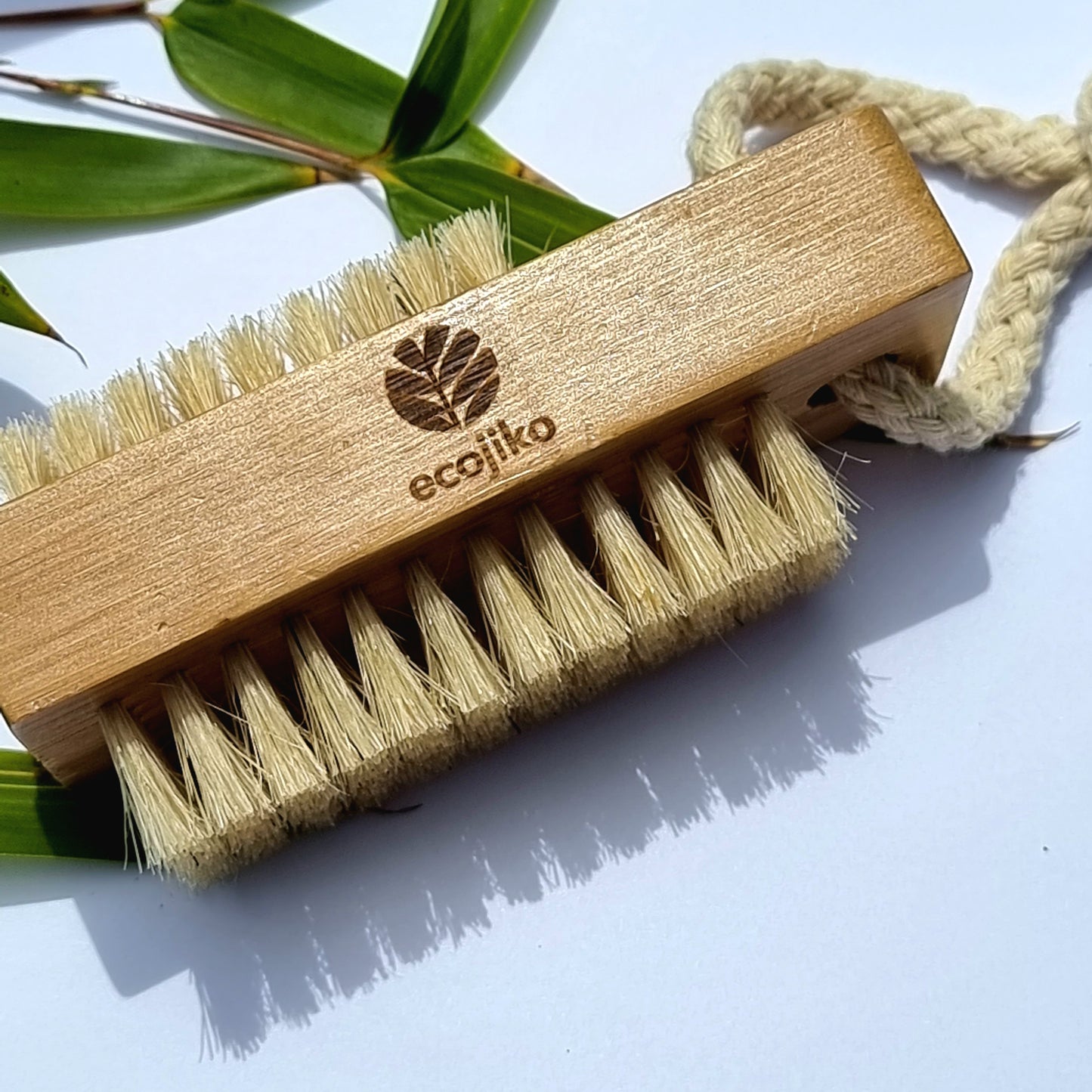 bamboo plastic free nail brush